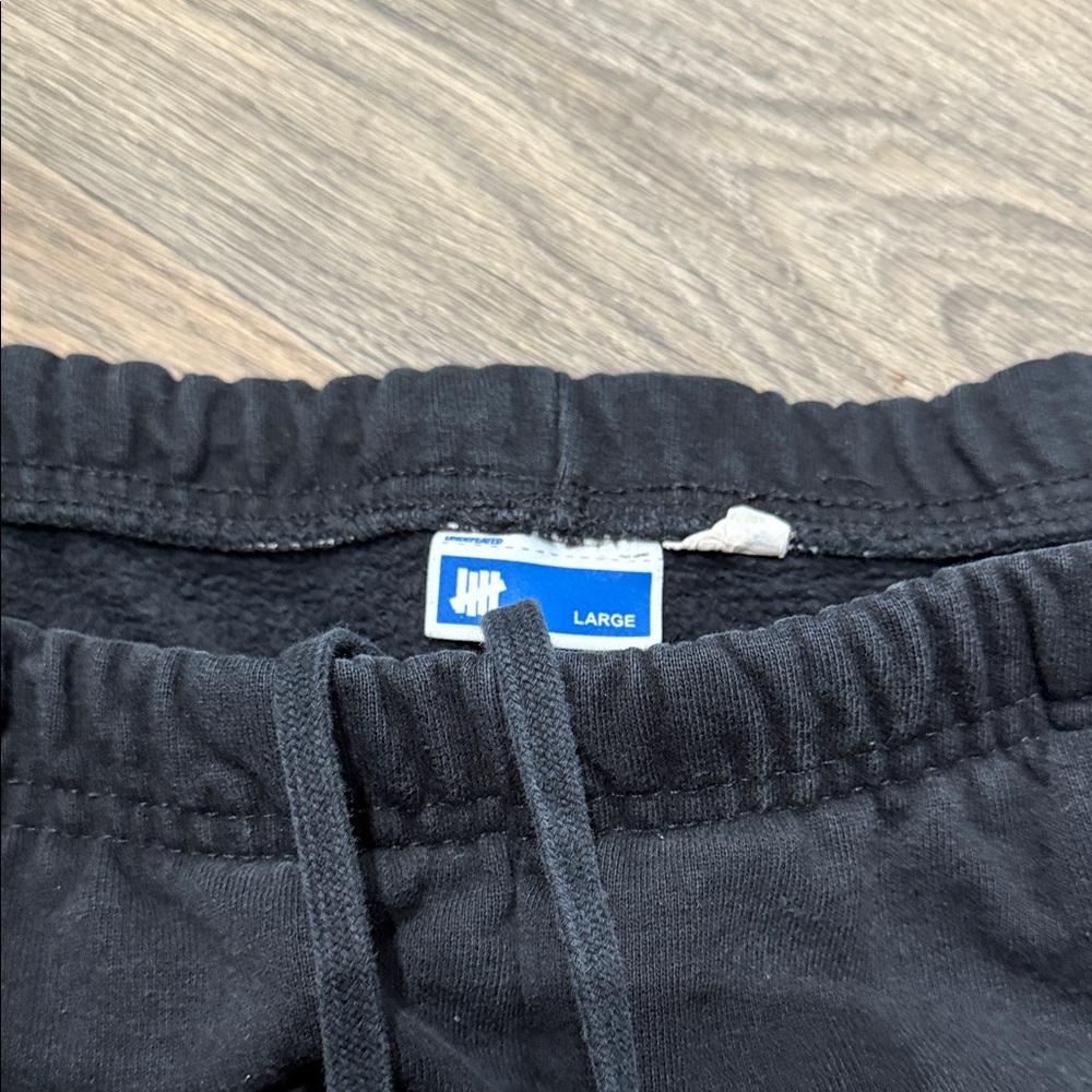 Like new Undefeated Black cloth Athletic Shorts - Picture 4 of 7